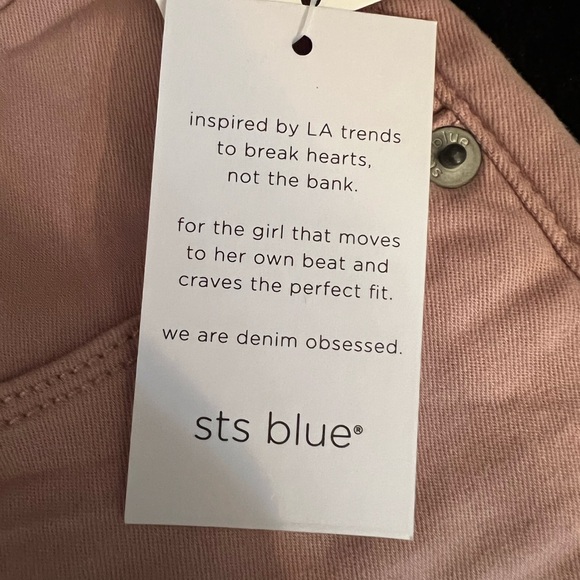 NWT STS Blue Molly Shorts 10” High Rise in Dusty Rose Denim. Size 27 - Picture 5 of 7